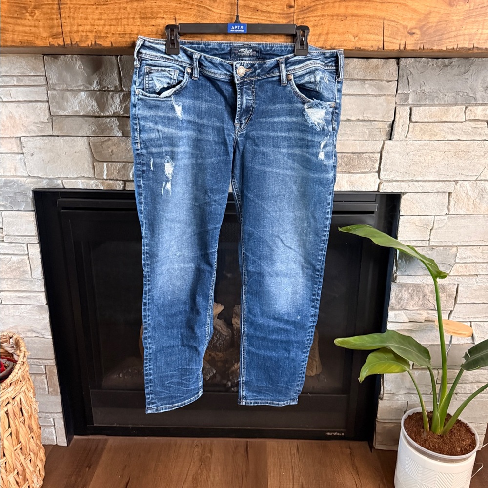 Silver Jeans women’s Skinny Distressed Denim